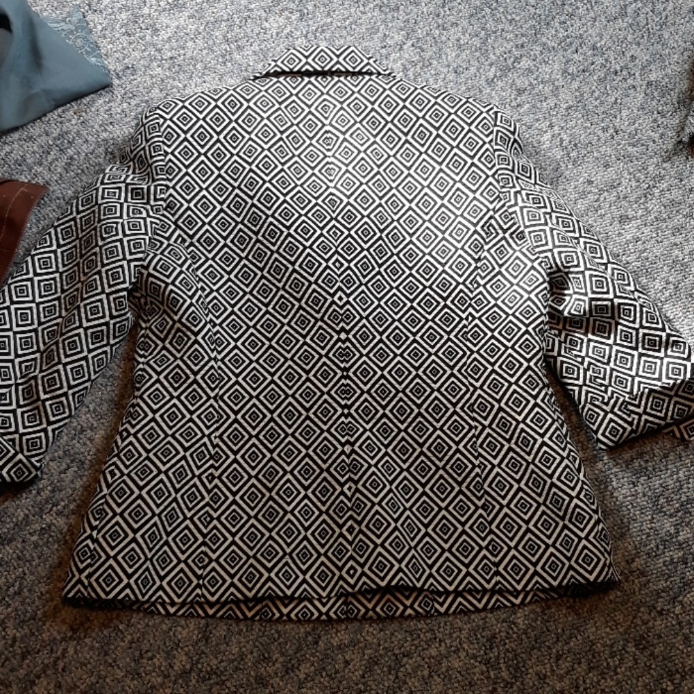 Jacket - Picture 2 of 3